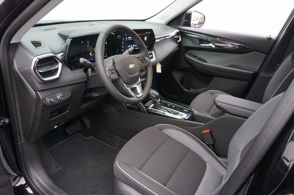 new 2025 Chevrolet TrailBlazer car, priced at $26,020