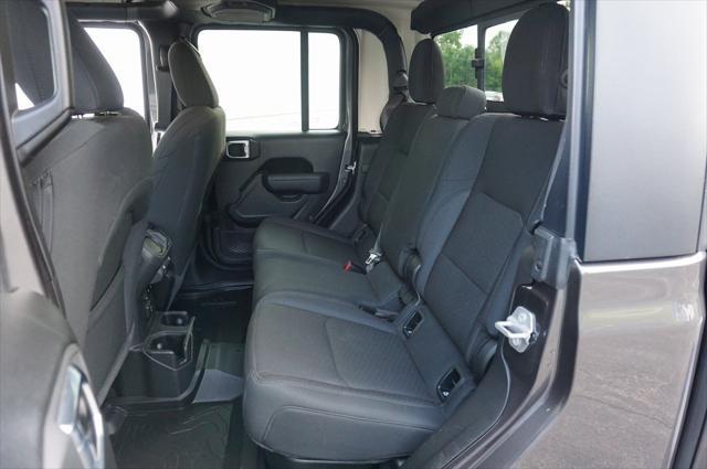 used 2022 Jeep Gladiator car, priced at $30,995