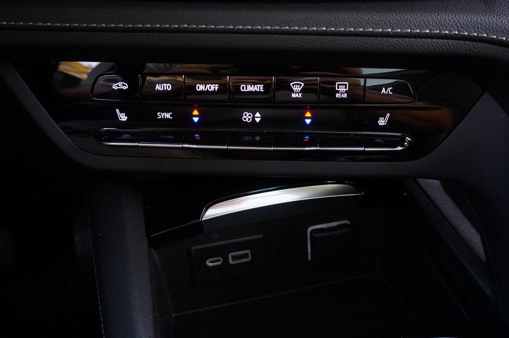 used 2022 Buick Envision car, priced at $18,995