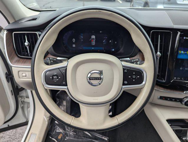 used 2022 Volvo XC60 car, priced at $28,498