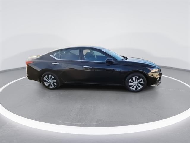 used 2022 Nissan Altima car, priced at $21,975