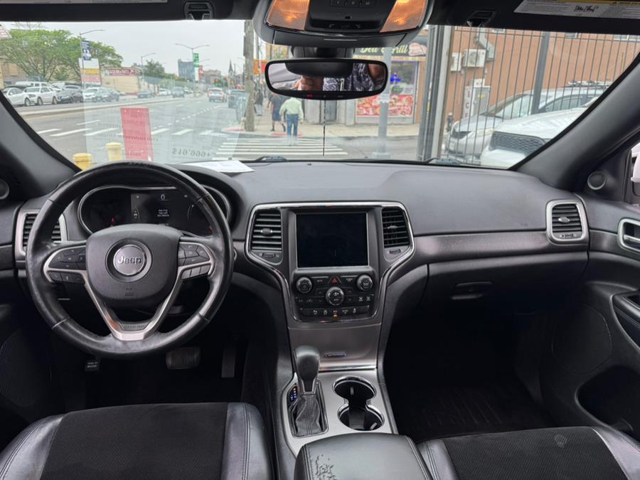 used 2018 Jeep Grand Cherokee car, priced at $17,999