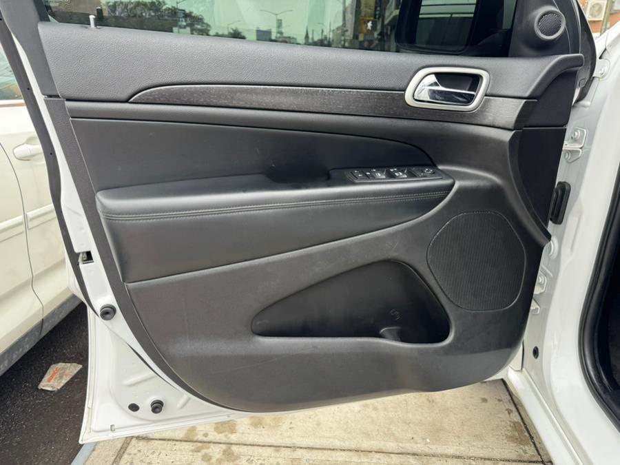 used 2018 Jeep Grand Cherokee car, priced at $17,999