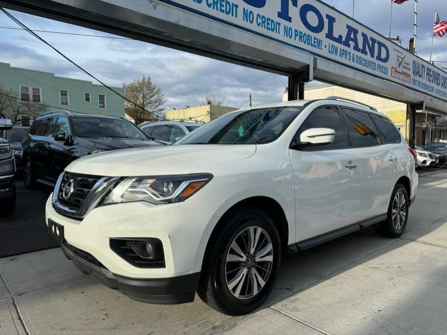 used 2019 Nissan Pathfinder car, priced at $14,999