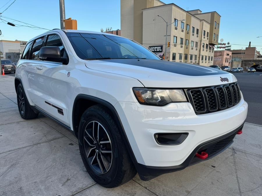 used 2020 Jeep Grand Cherokee car, priced at $23,399