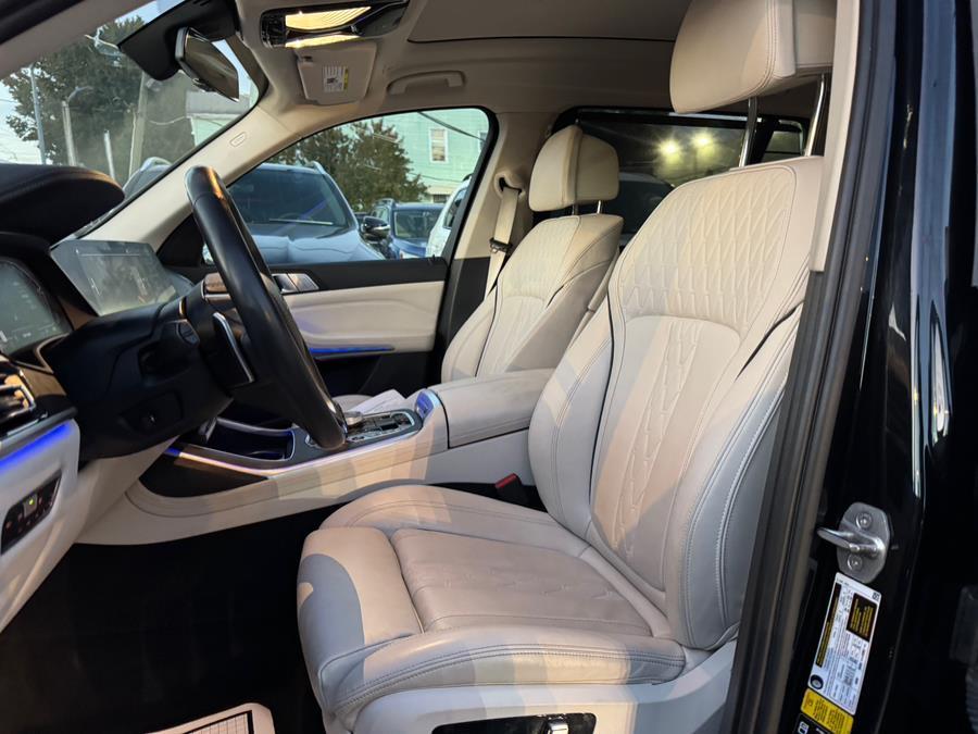 used 2022 BMW X7 car, priced at $41,399
