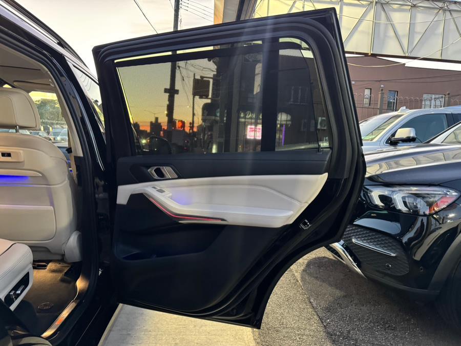used 2022 BMW X7 car, priced at $41,399