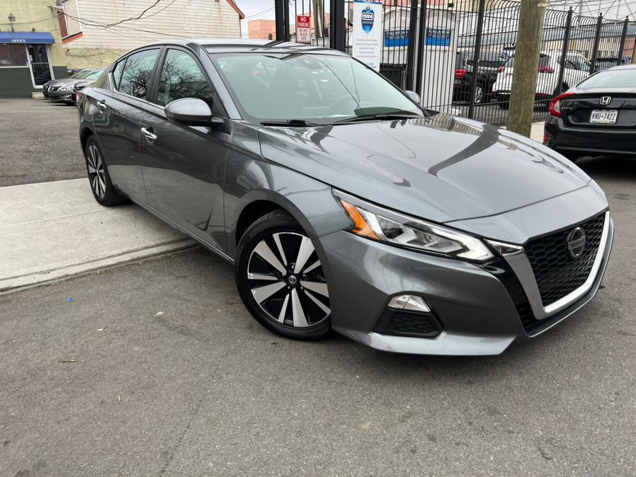 used 2021 Nissan Altima car, priced at $18,999