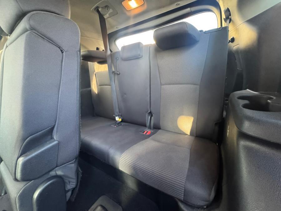 used 2022 Toyota Highlander car, priced at $26,999