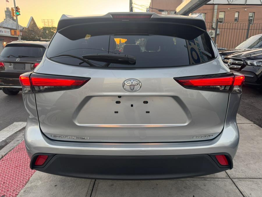 used 2022 Toyota Highlander car, priced at $26,999