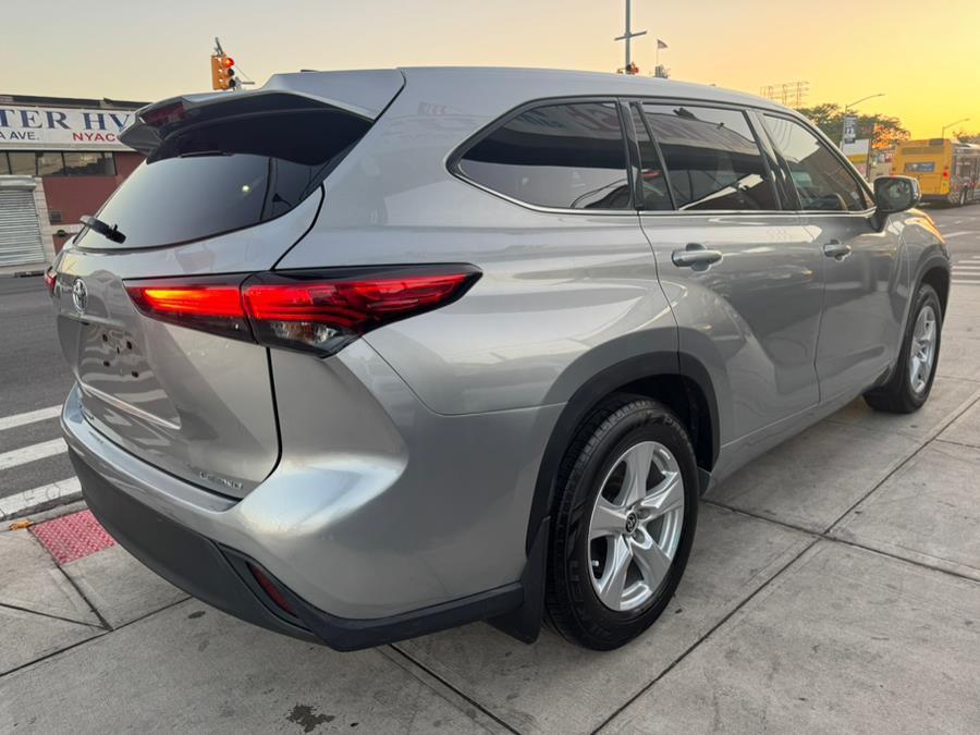 used 2022 Toyota Highlander car, priced at $26,999
