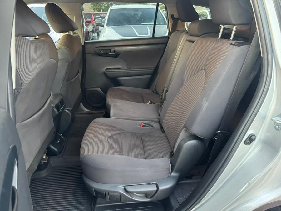 used 2022 Toyota Highlander car, priced at $26,999