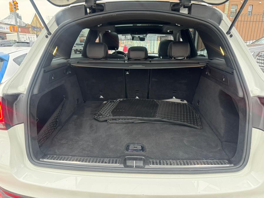 used 2020 Mercedes-Benz GLC 300 car, priced at $20,699