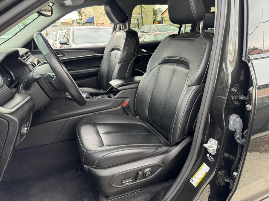 used 2022 Jeep Grand Cherokee L car, priced at $26,999