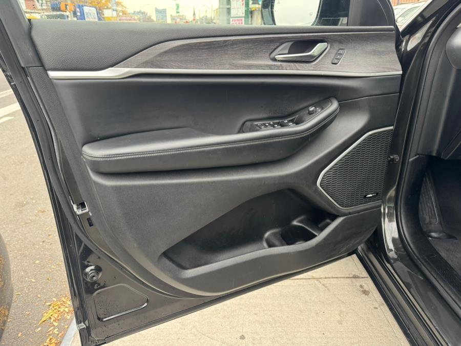 used 2022 Jeep Grand Cherokee L car, priced at $26,999