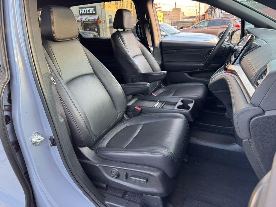 used 2023 Honda Odyssey car, priced at $27,899