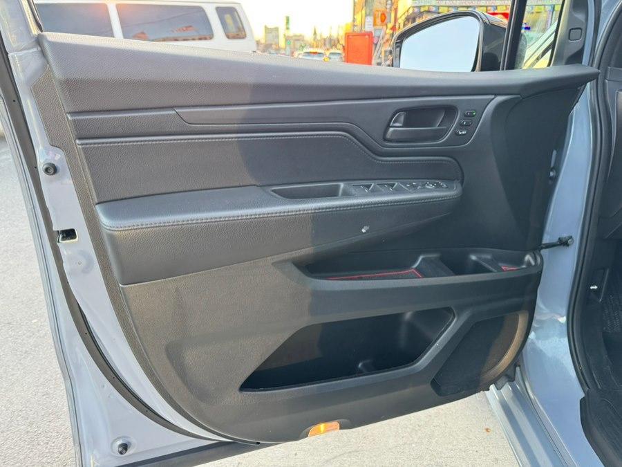 used 2023 Honda Odyssey car, priced at $27,899