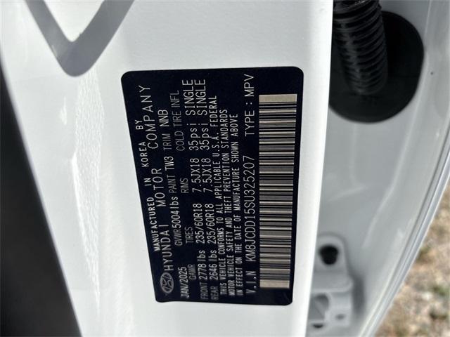 new 2025 Hyundai TUCSON Hybrid car, priced at $37,620