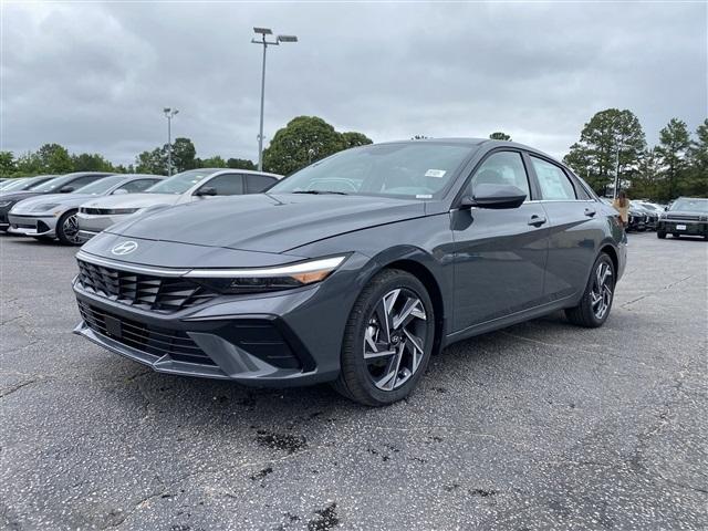 new 2024 Hyundai Elantra car, priced at $24,723