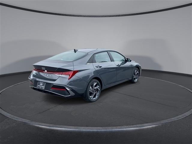 new 2024 Hyundai Elantra car, priced at $24,723