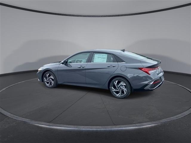 new 2024 Hyundai Elantra car, priced at $24,723