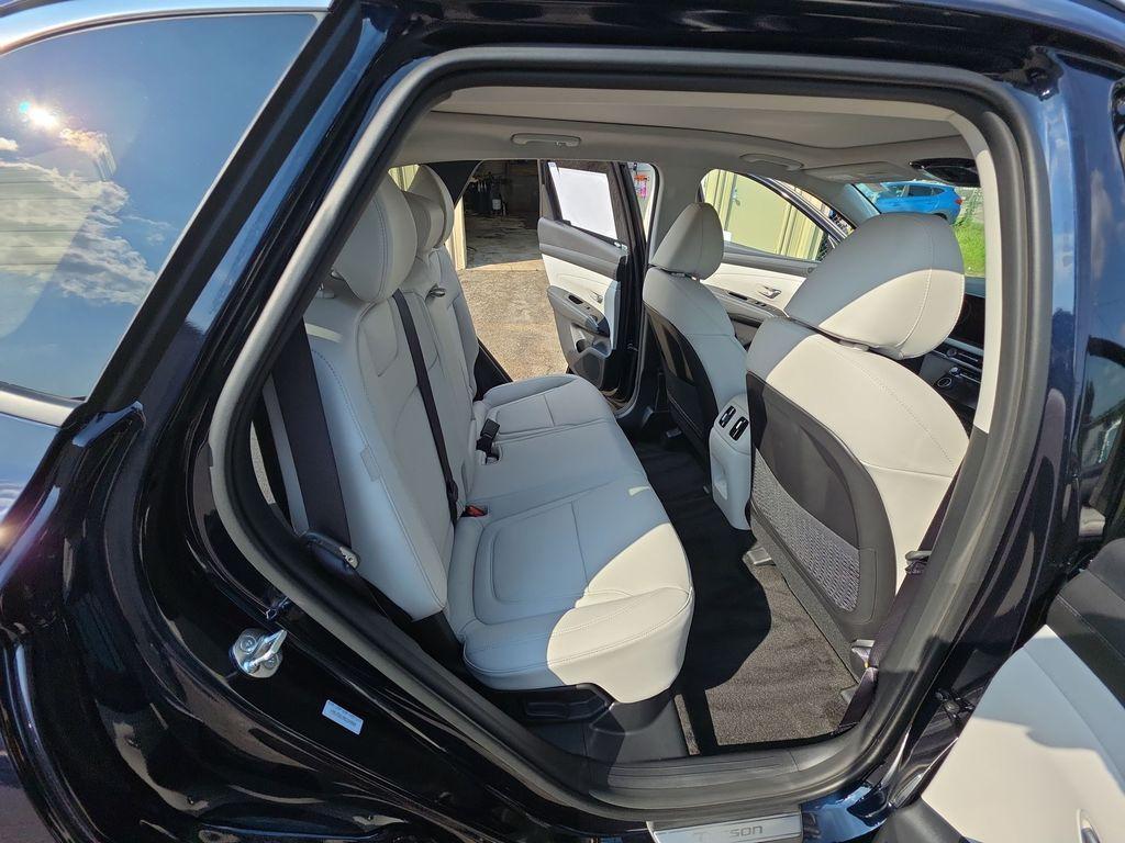 new 2025 Hyundai TUCSON Hybrid car, priced at $42,080
