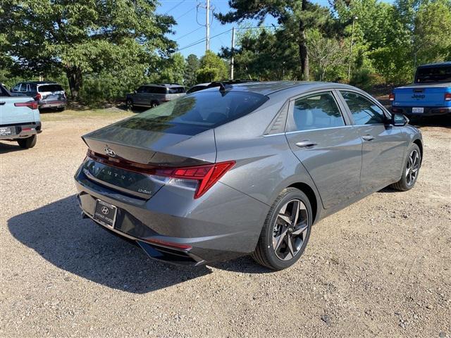 new 2023 Hyundai Elantra car, priced at $25,429