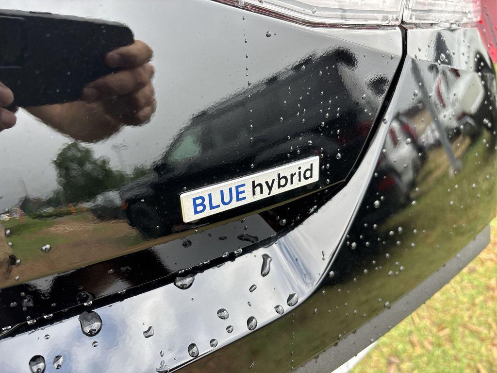 new 2025 Hyundai ELANTRA HEV car, priced at $27,235
