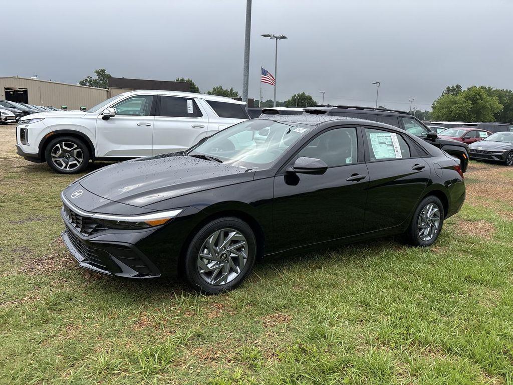 new 2025 Hyundai ELANTRA HEV car, priced at $27,235