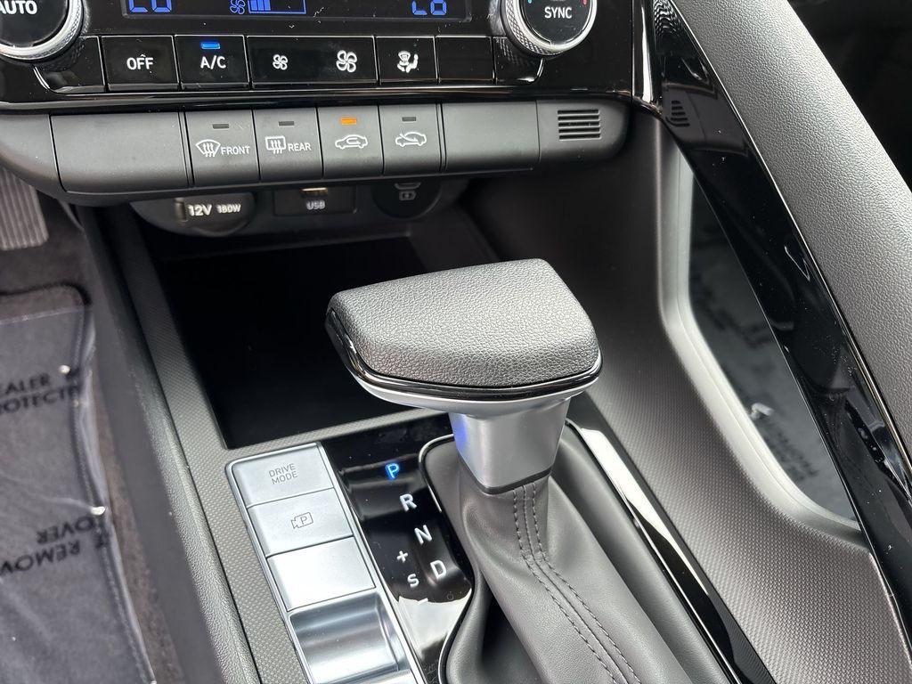 new 2025 Hyundai ELANTRA HEV car, priced at $27,235
