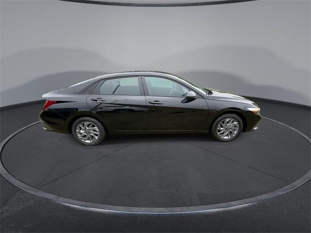 new 2025 Hyundai ELANTRA HEV car, priced at $25,735