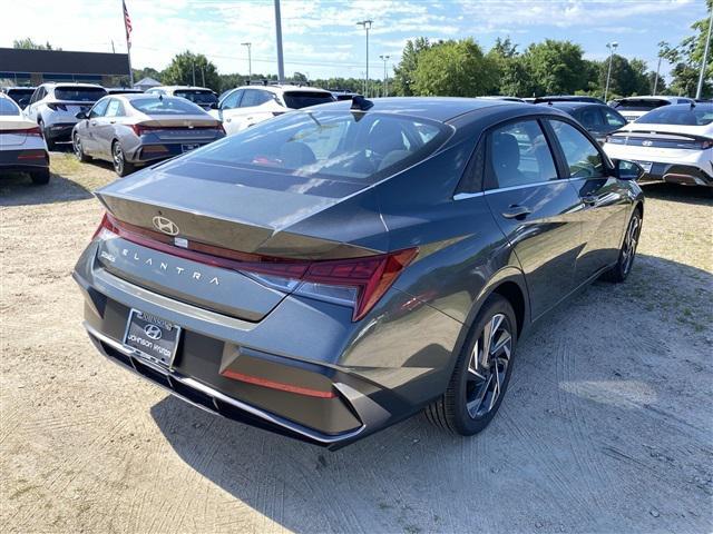 new 2024 Hyundai Elantra car, priced at $23,305