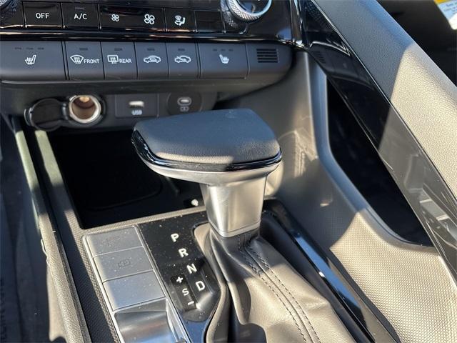 new 2025 Hyundai Elantra car, priced at $26,220