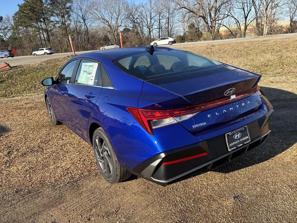 new 2025 Hyundai Elantra car, priced at $27,470