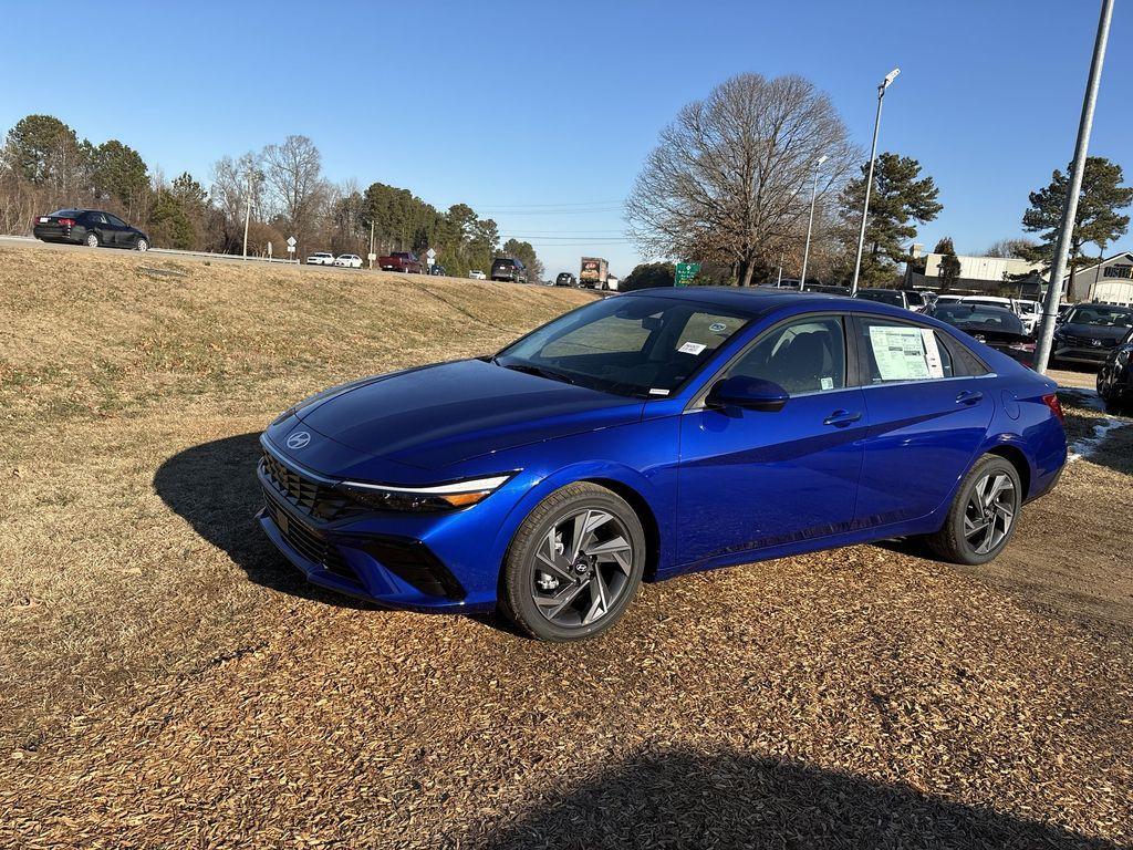 new 2025 Hyundai Elantra car, priced at $27,470