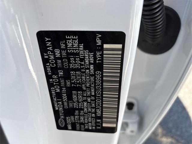 new 2025 Hyundai TUCSON Hybrid car, priced at $37,790