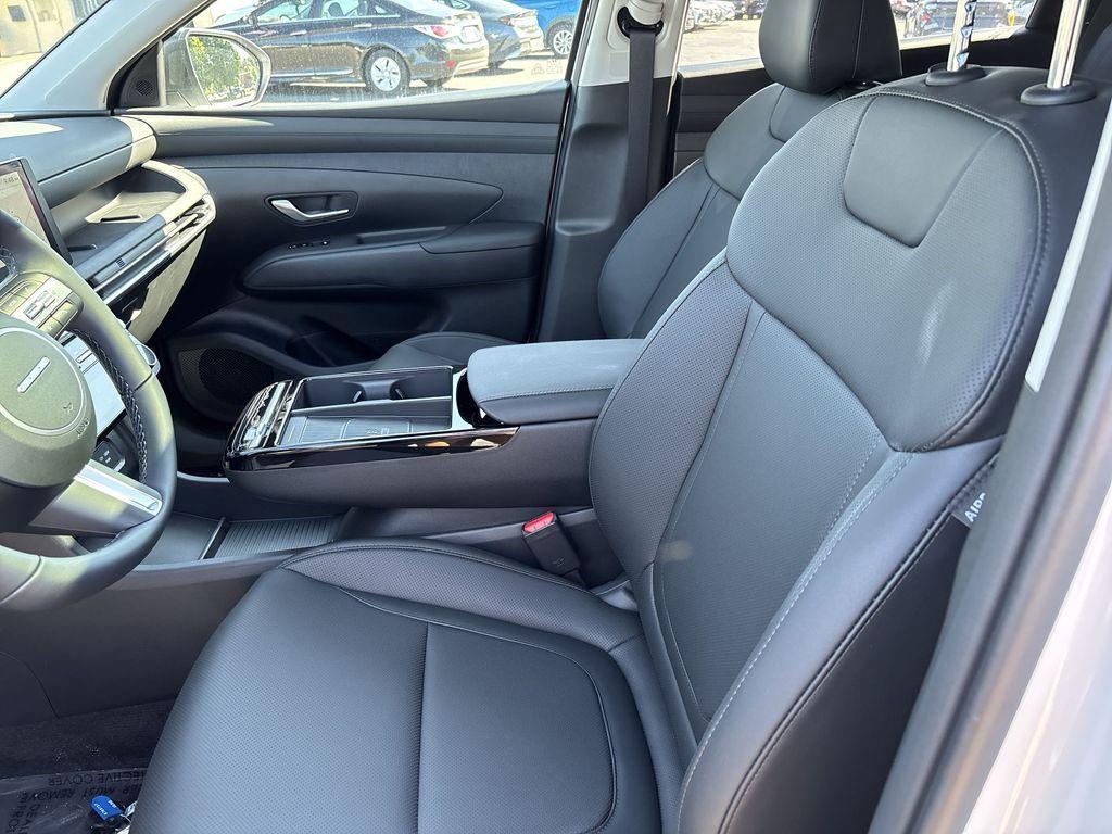 new 2025 Hyundai TUCSON Hybrid car, priced at $37,790