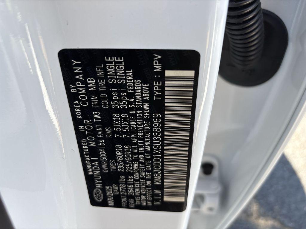 new 2025 Hyundai TUCSON Hybrid car, priced at $37,790