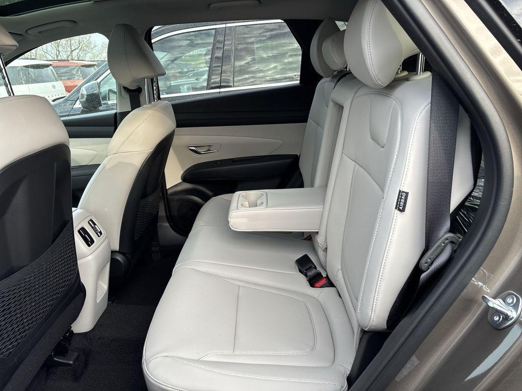 new 2025 Hyundai TUCSON Hybrid car, priced at $37,120