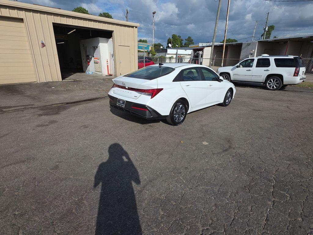 new 2025 Hyundai ELANTRA HEV car, priced at $27,860