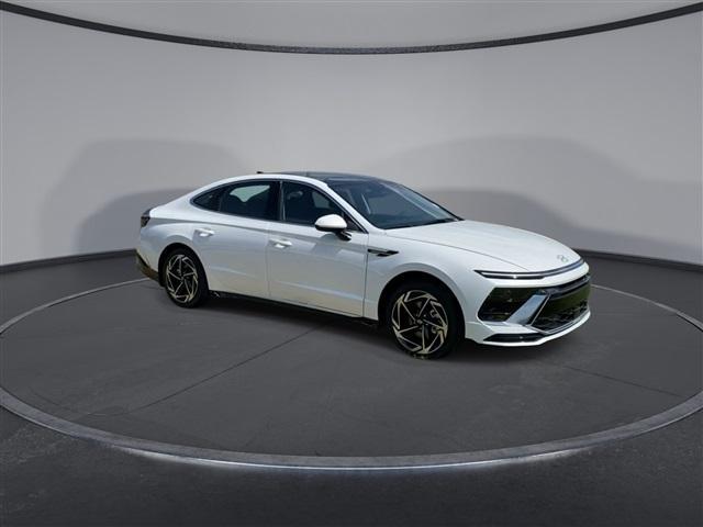 new 2024 Hyundai Sonata car, priced at $28,439