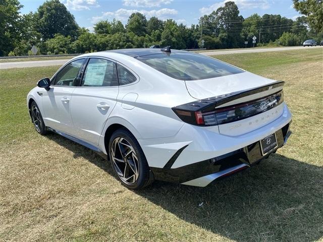 new 2024 Hyundai Sonata car, priced at $28,439