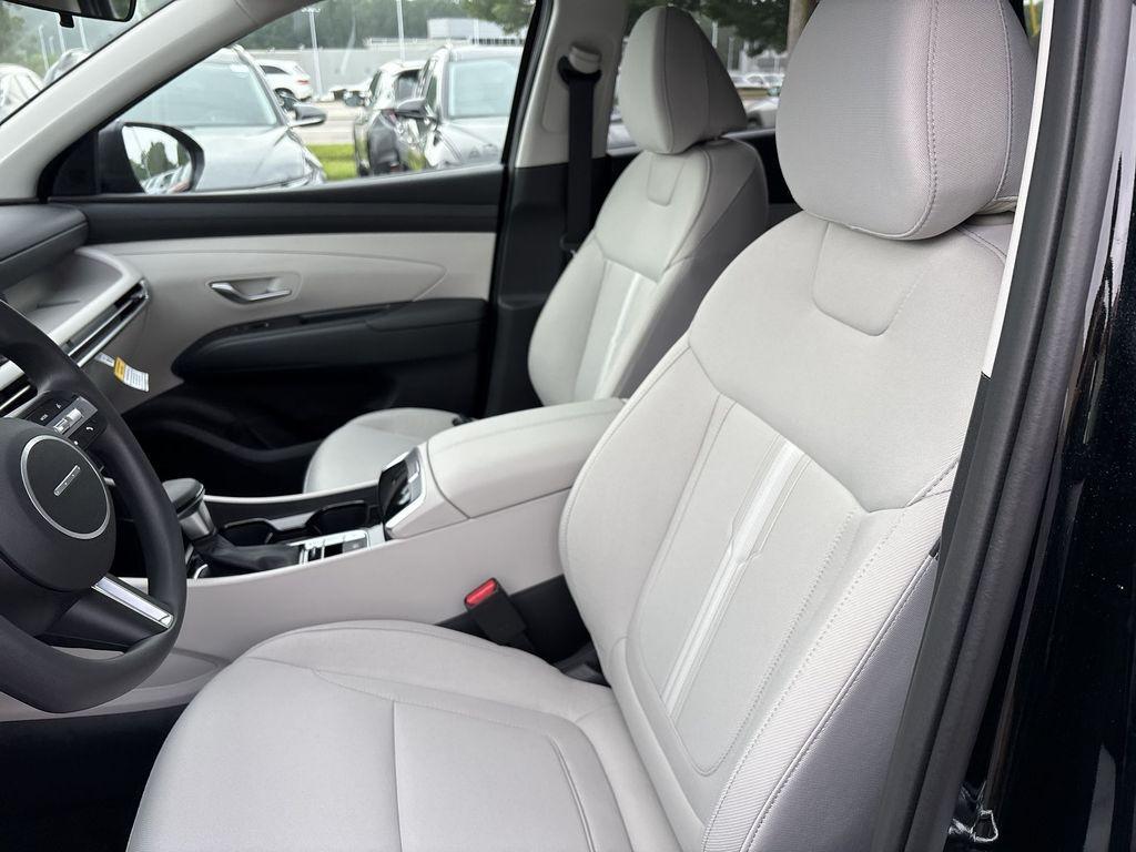 new 2025 Hyundai Tucson car, priced at $34,400