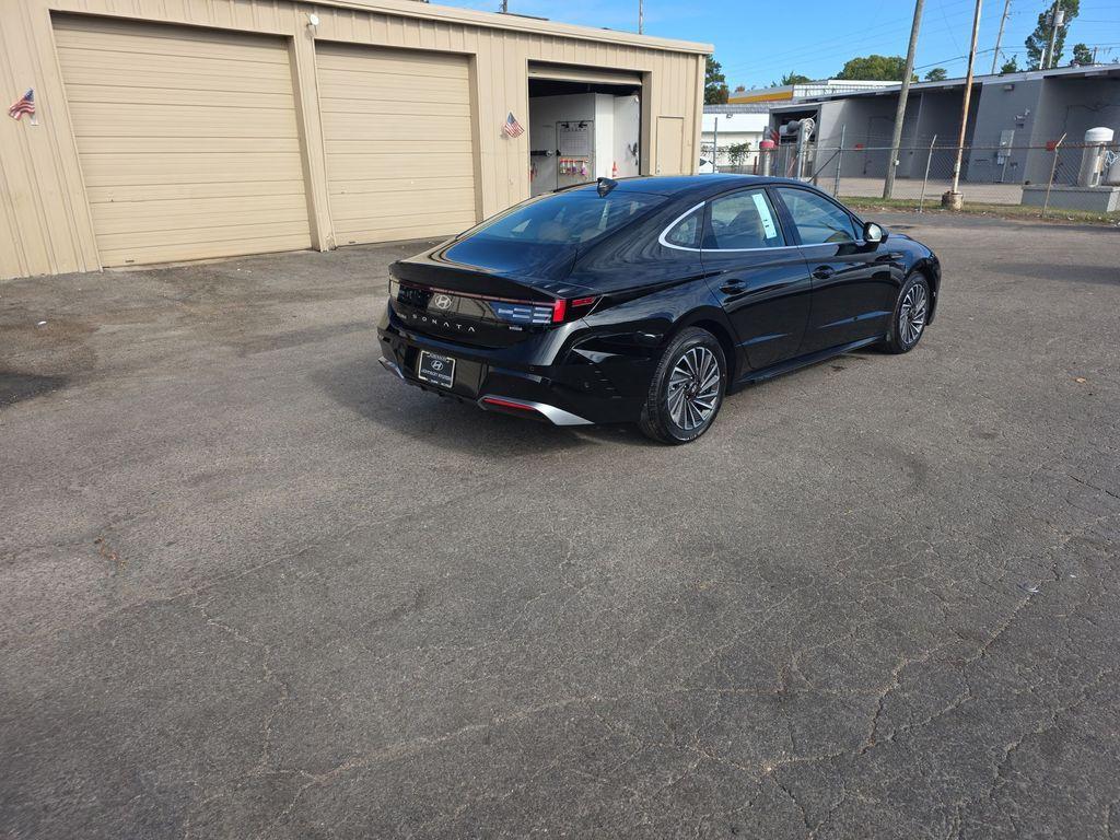 new 2026 Hyundai Sonata Hybrid car, priced at $39,895