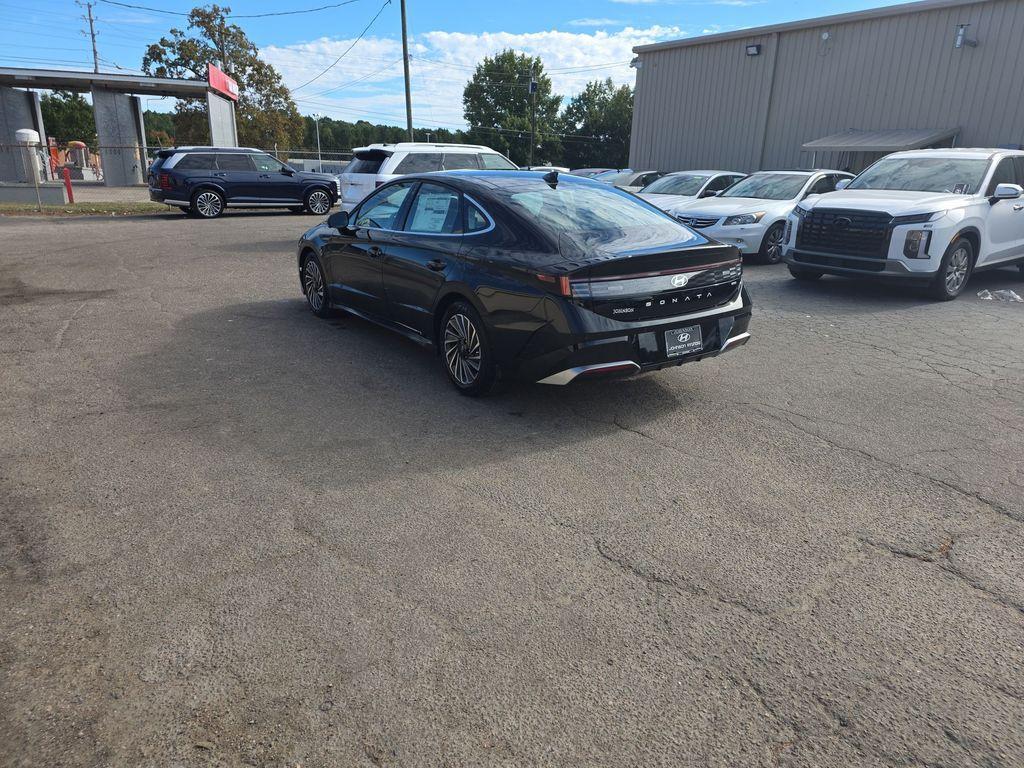new 2026 Hyundai Sonata Hybrid car, priced at $39,895