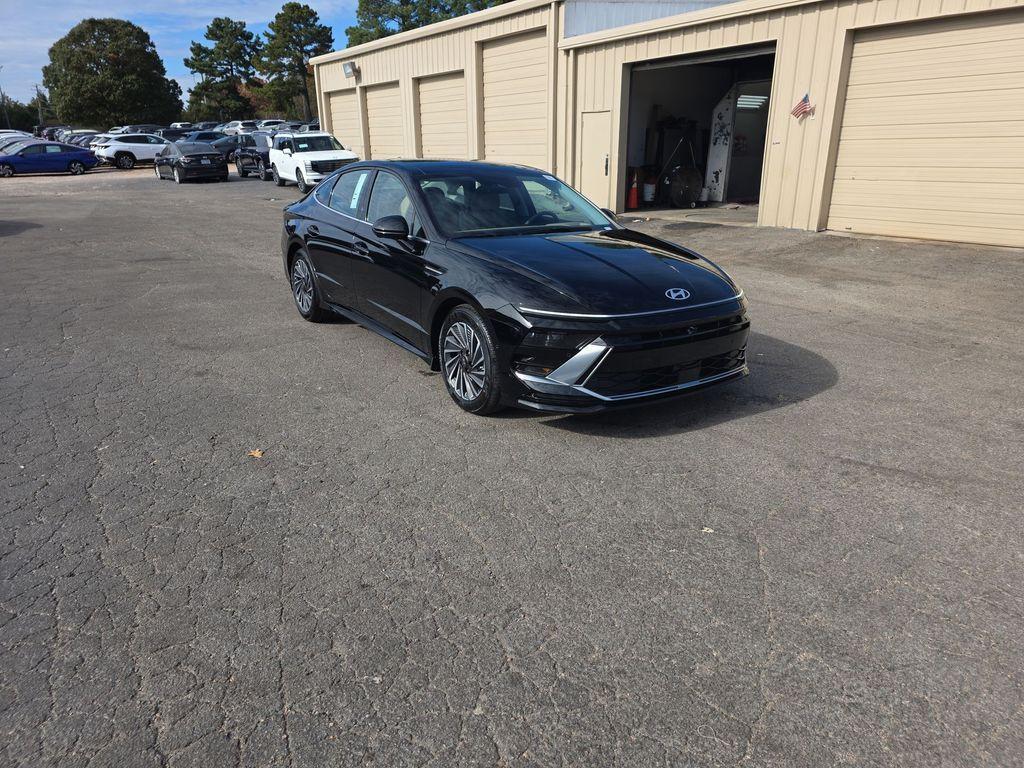 new 2026 Hyundai Sonata Hybrid car, priced at $39,895