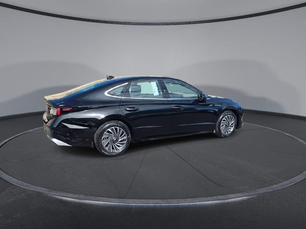 new 2026 Hyundai Sonata Hybrid car, priced at $39,895