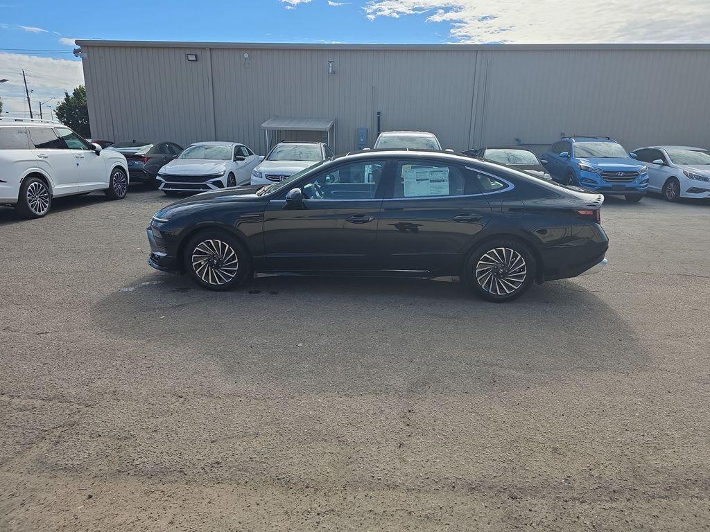 new 2026 Hyundai Sonata Hybrid car, priced at $39,895