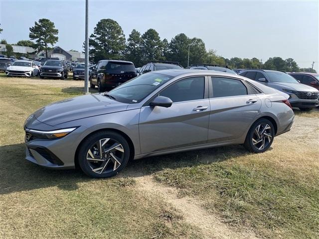 new 2024 Hyundai Elantra car, priced at $24,902