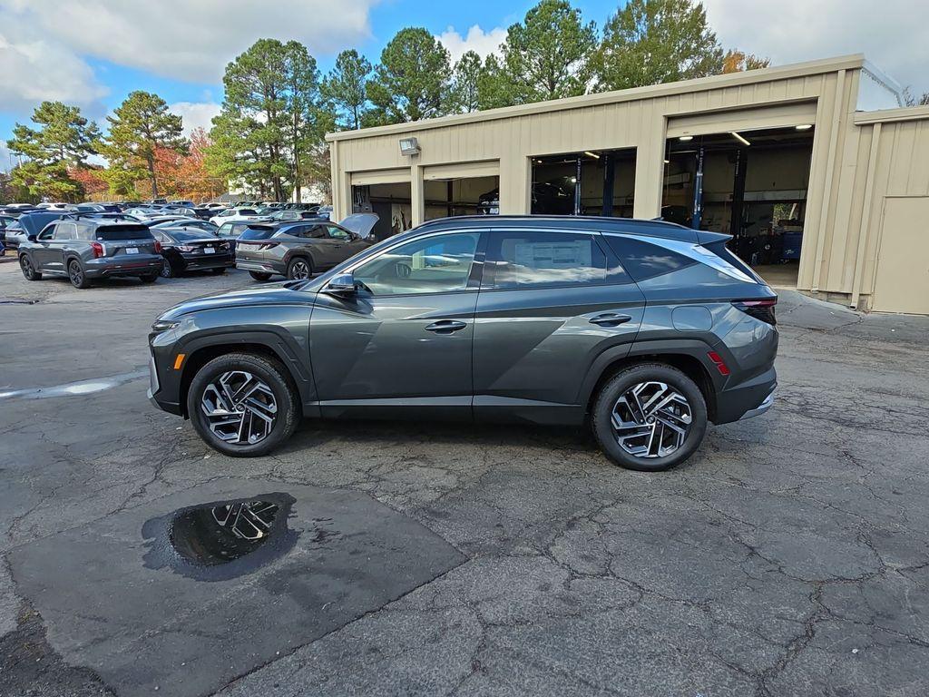 new 2025 Hyundai TUCSON Hybrid car, priced at $40,670